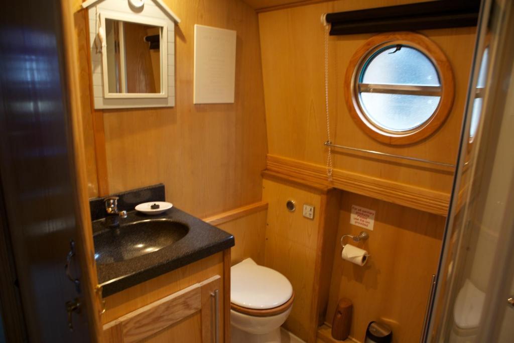 Houseboat Hotels Sheffield Exterior photo